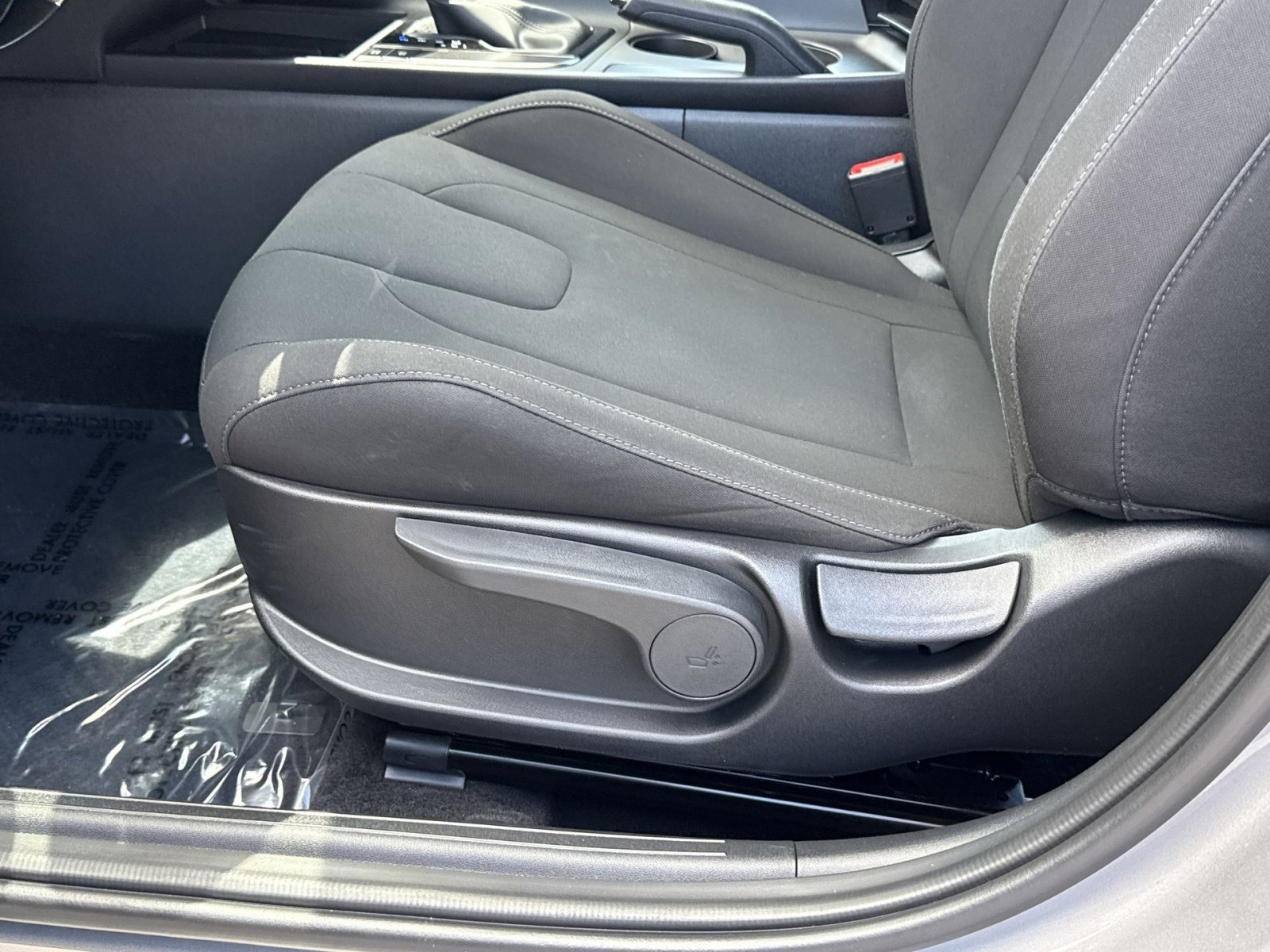 Certified 2025 Hyundai Elantra Sport FWD image 14