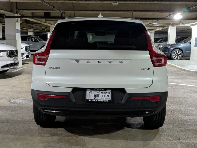 New 2026 Volvo XC40 B5 Plus w/ Climate Package AWD/4WD image 4