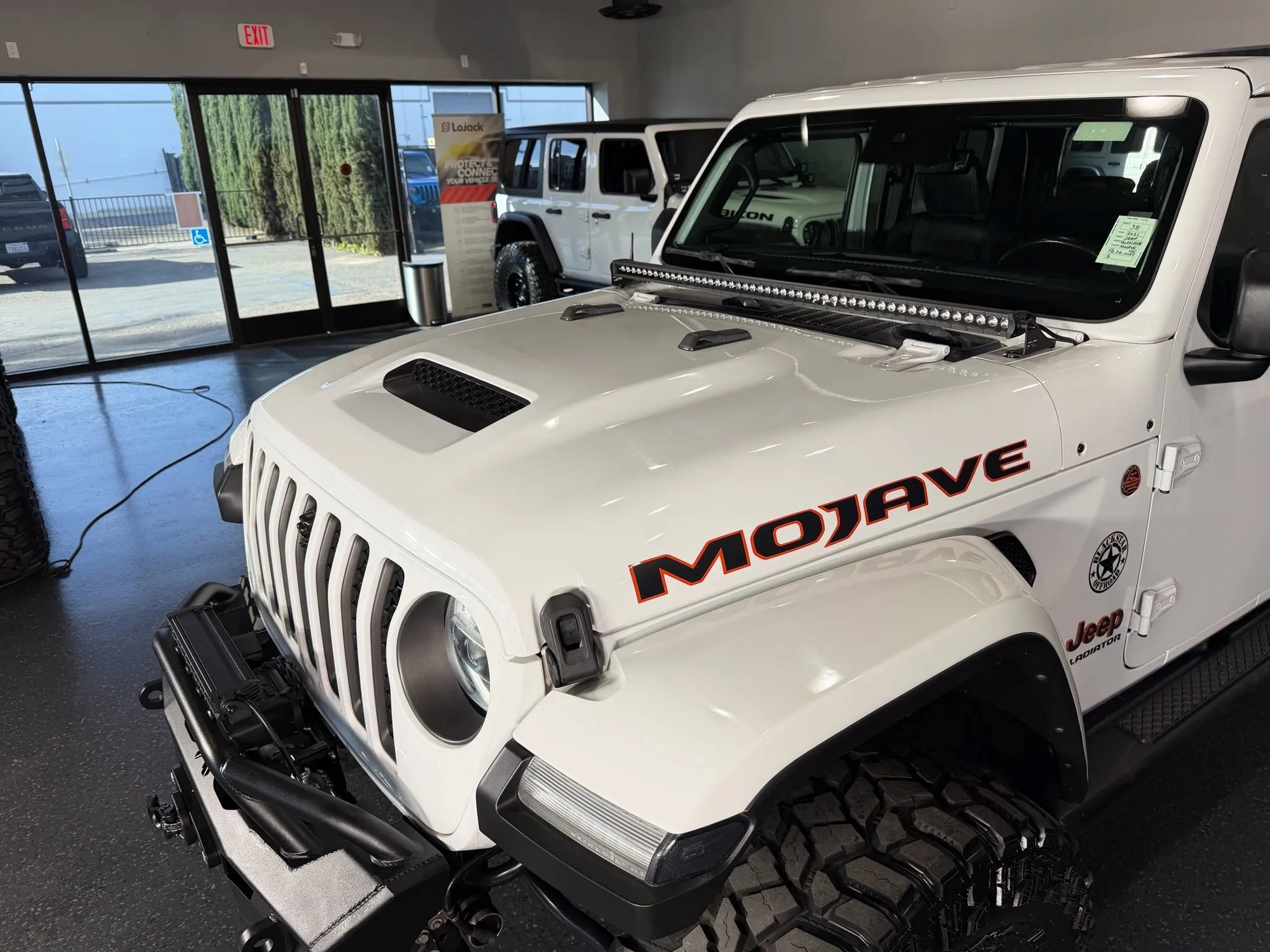 Used 2021 Jeep Gladiator Mojave AWD/4WD image 6