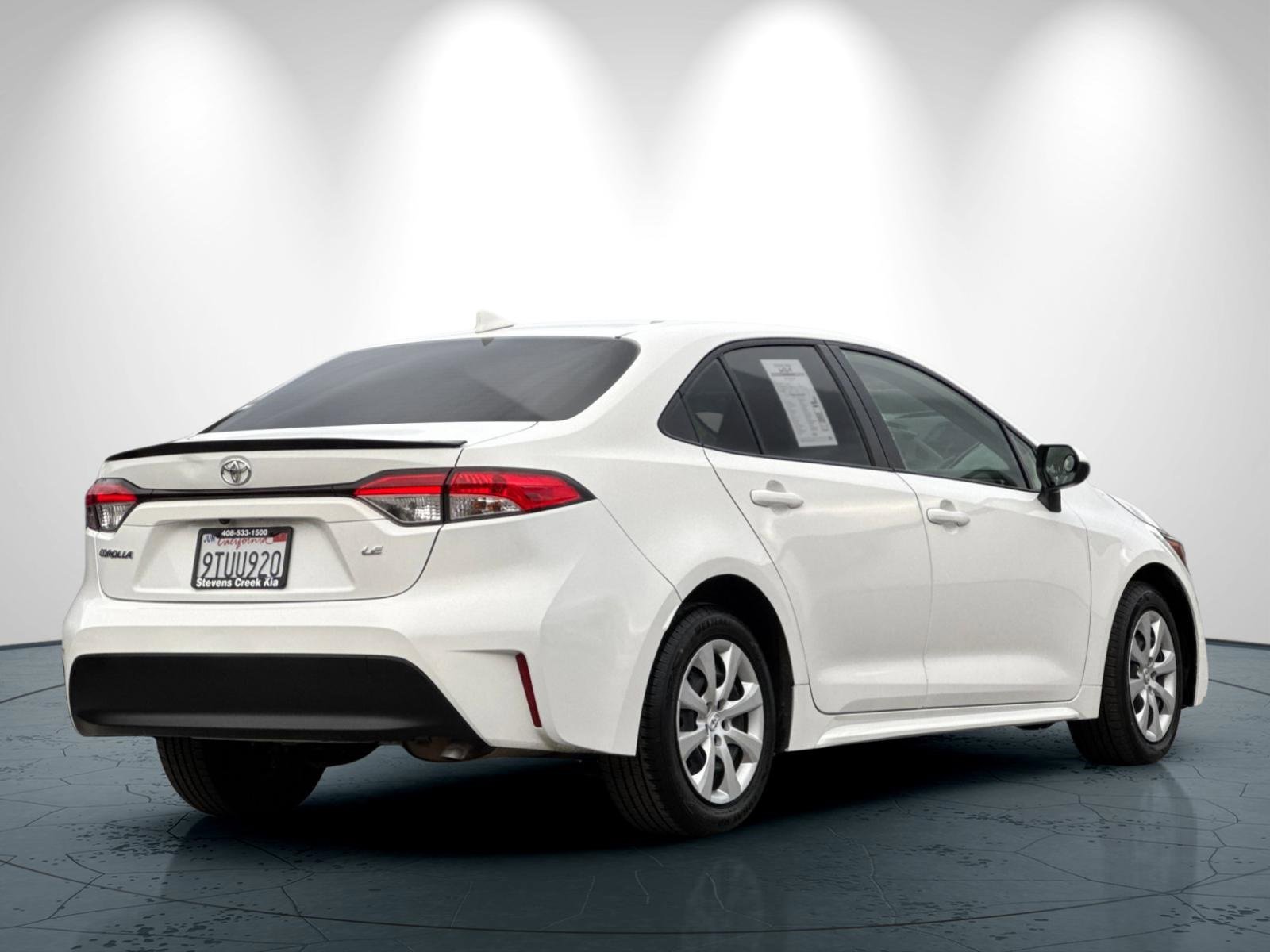 Used 2023 Toyota Corolla LE image 4