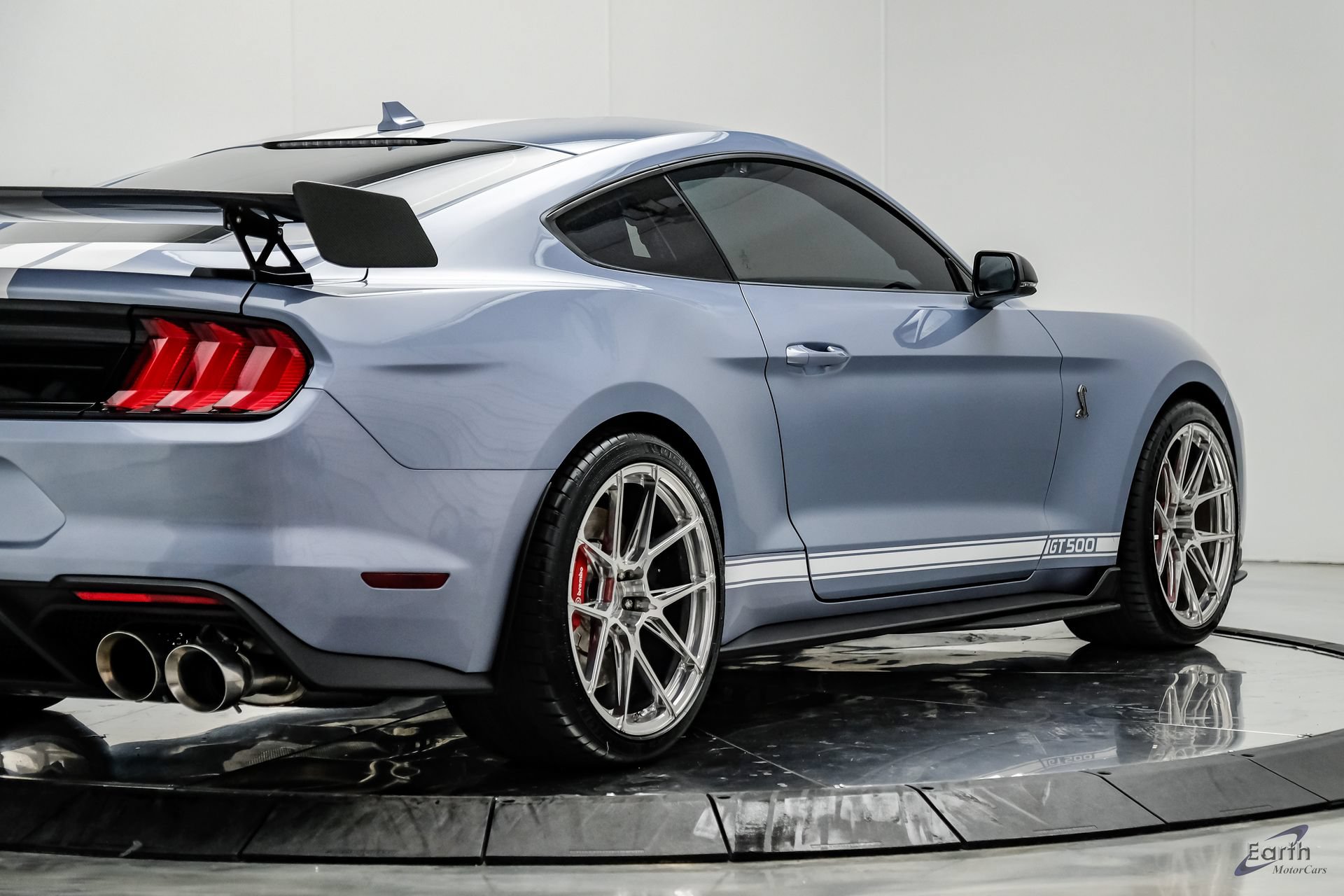 Used 2022 Ford Mustang Shelby GT500 w/ Technology Package RWD image 24