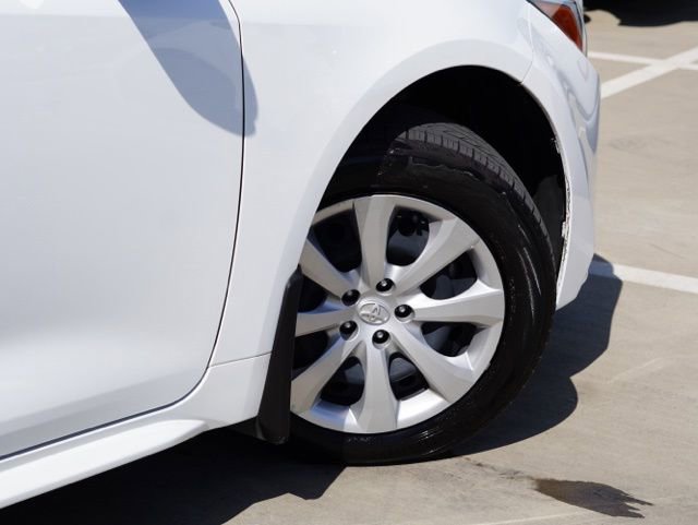 Used 2024 Toyota Corolla LE FWD image 9