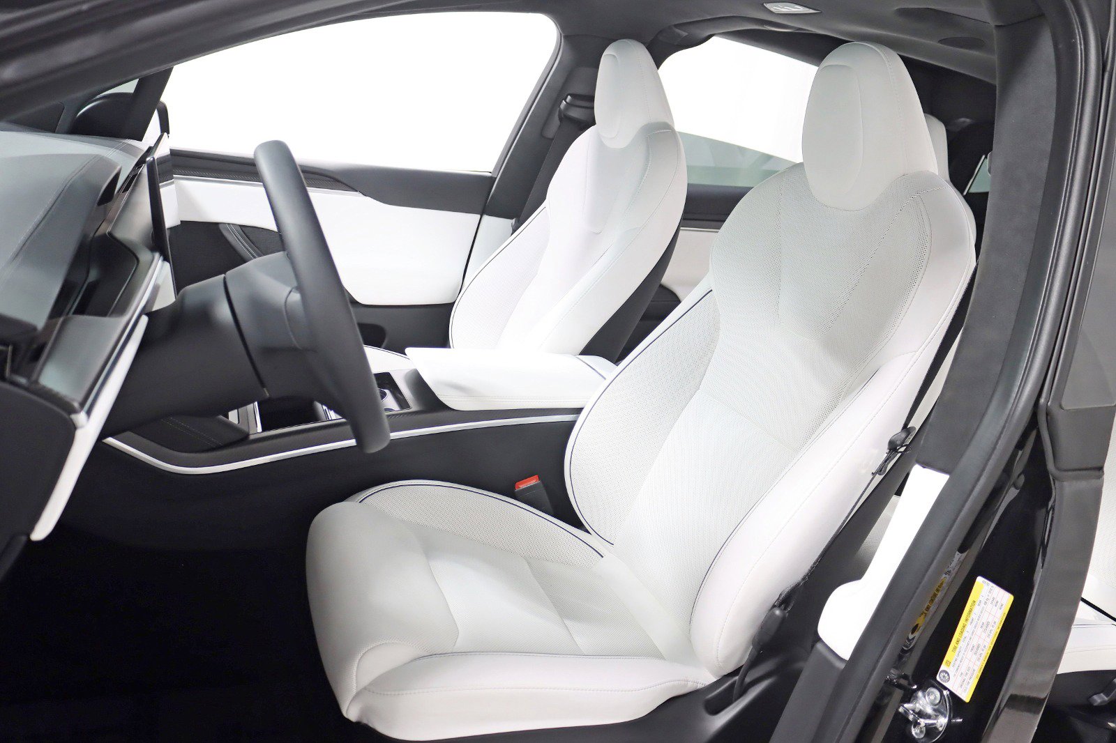 Used 2023 Tesla Model X Plaid image 30