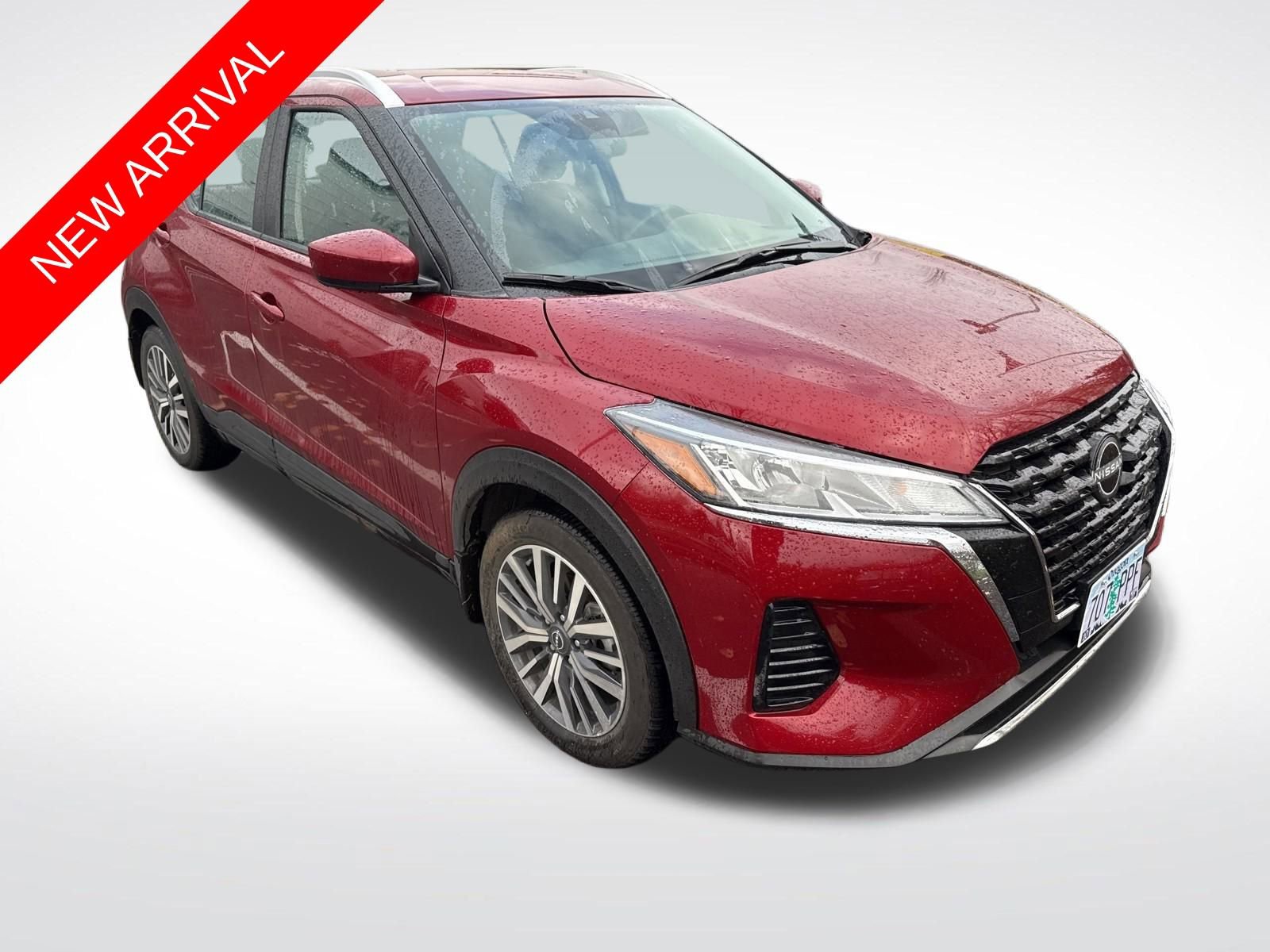 Used 2023 Nissan Kicks SV image 1