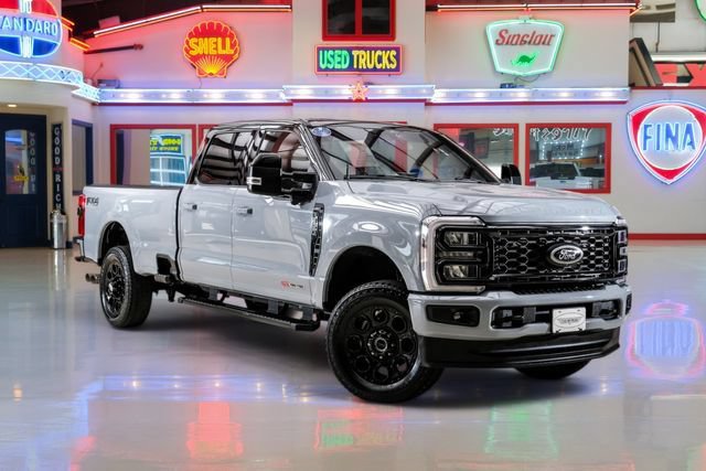 Used 2025 Ford F350 Lariat w/ Black Appearance Package