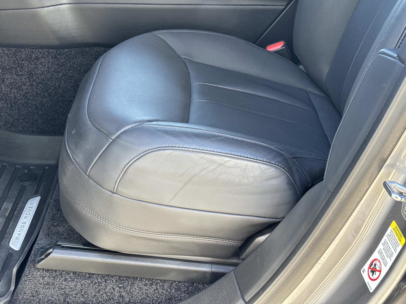 Certified 2023 Land Rover Range Rover SE image 21