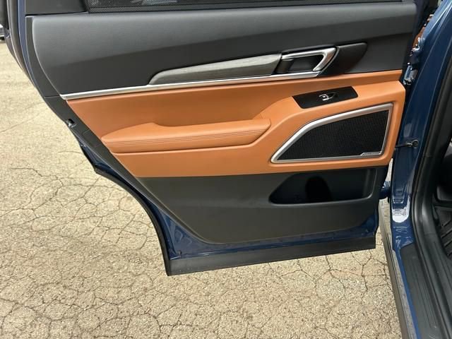 Used 2025 Kia Telluride EX X-Line image 11