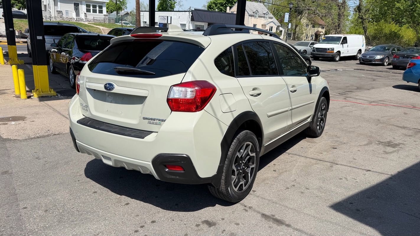 Used 2017 Subaru Crosstrek 2.0i Limited AWD/4WD image 5