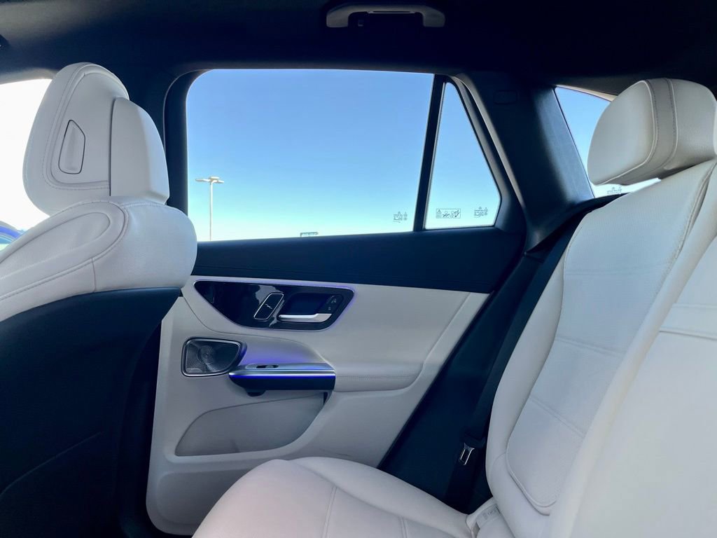 Used 2025 Mercedes-Benz GLC 350e 4MATIC image 55