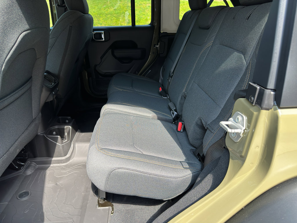 Used 2025 Jeep Wrangler Unlimited Sport AWD/4WD image 20