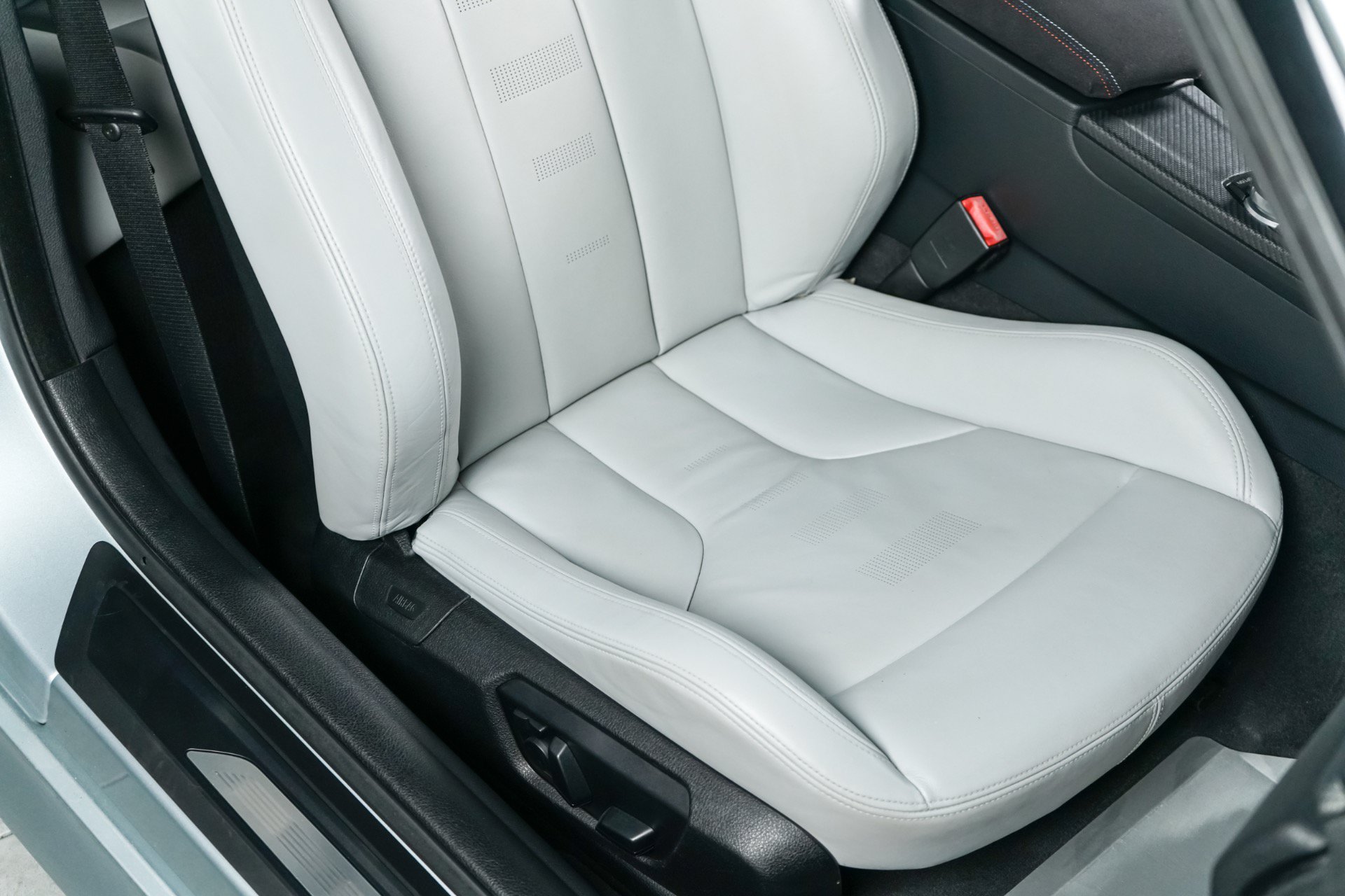 Used 2015 BMW M4 Coupe RWD image 30