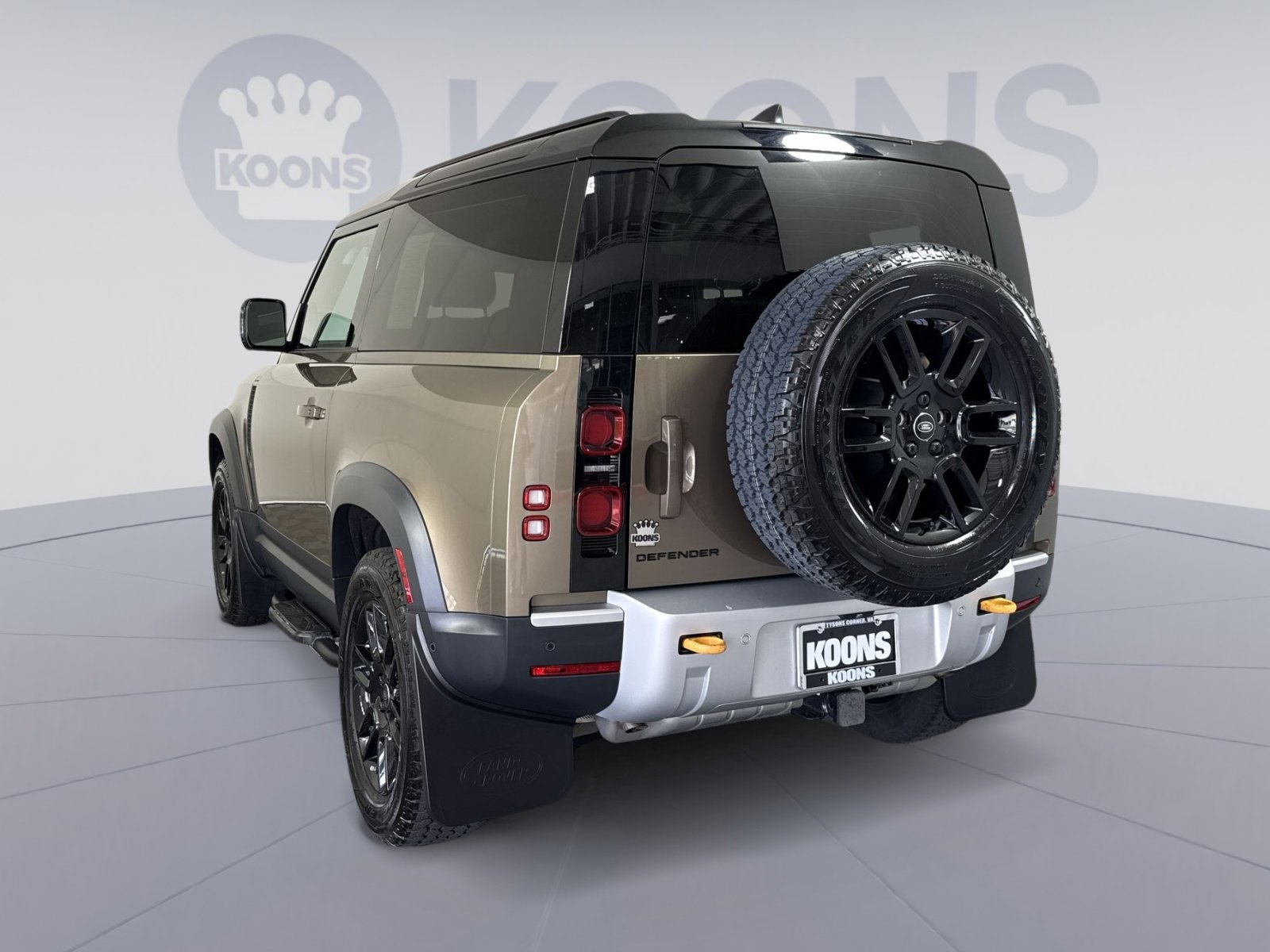 Used 2023 Land Rover Defender 90 S AWD/4WD image 4