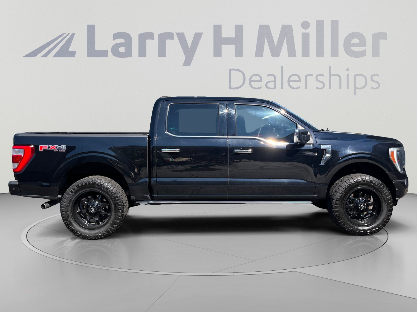 Used 2023 Ford F150 Platinum w/ FX4 Off-Road Package AWD/4WD image 6