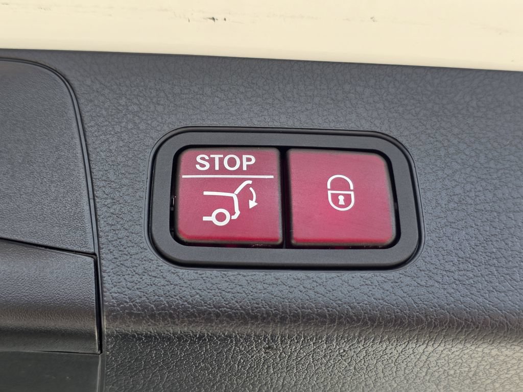 Used 2021 Mercedes-Benz GLB 250 image 20