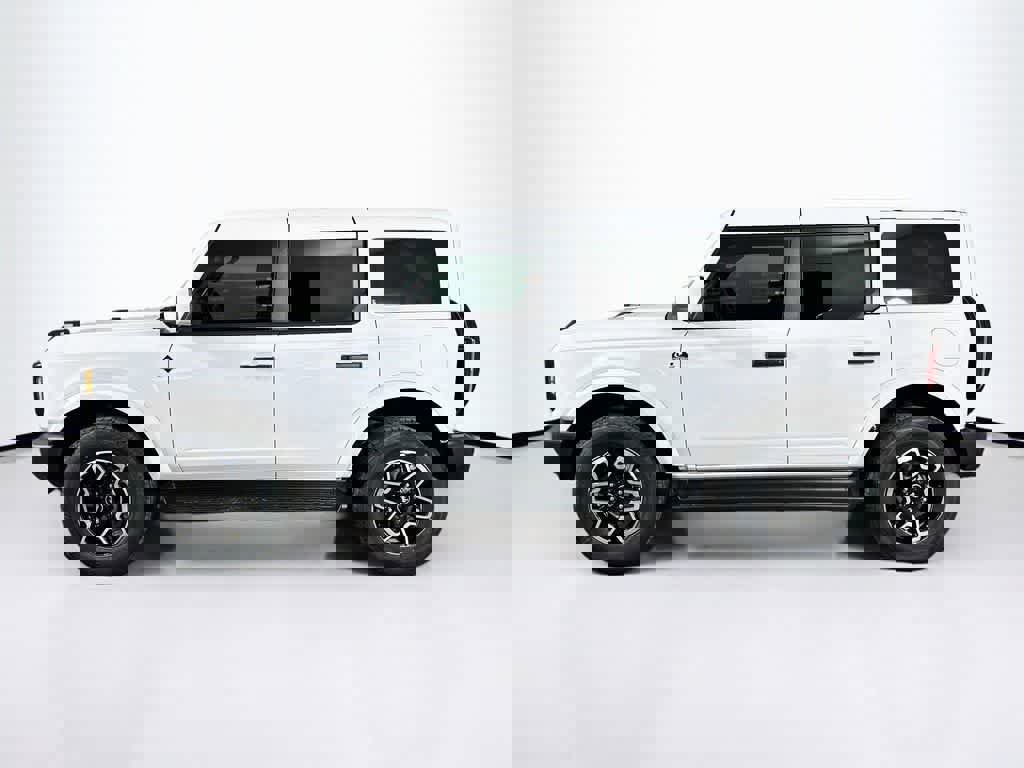 New 2026 Ford Bronco Outer Banks AWD/4WD image 3