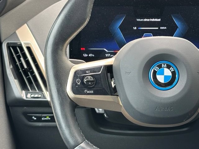 Used 2024 BMW iX xDrive50 w/ Sport Package AWD/4WD image 21
