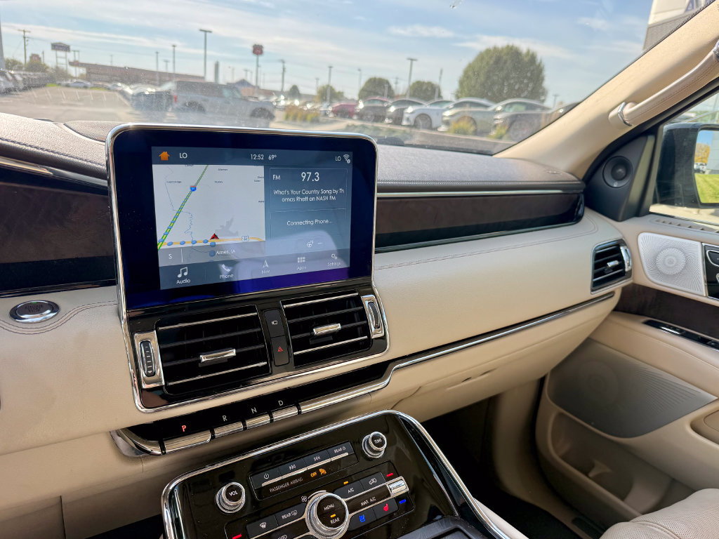 Used 2019 Lincoln Navigator Reserve AWD/4WD image 19