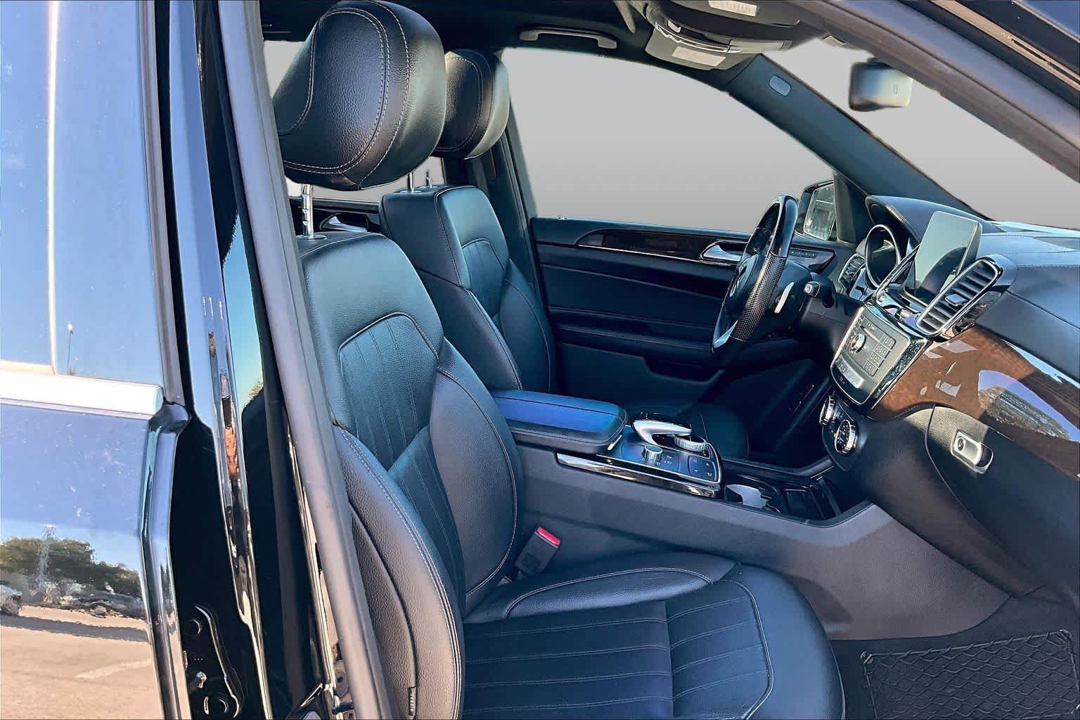 Used 2018 Mercedes-Benz GLS 450 4MATIC image 9