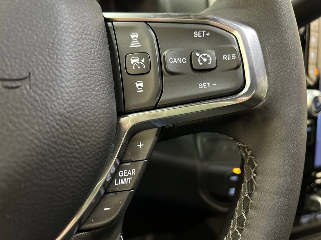New 2026 RAM 4500 4x4 Crew Cab DRW w/ Laramie Trim Package image 21