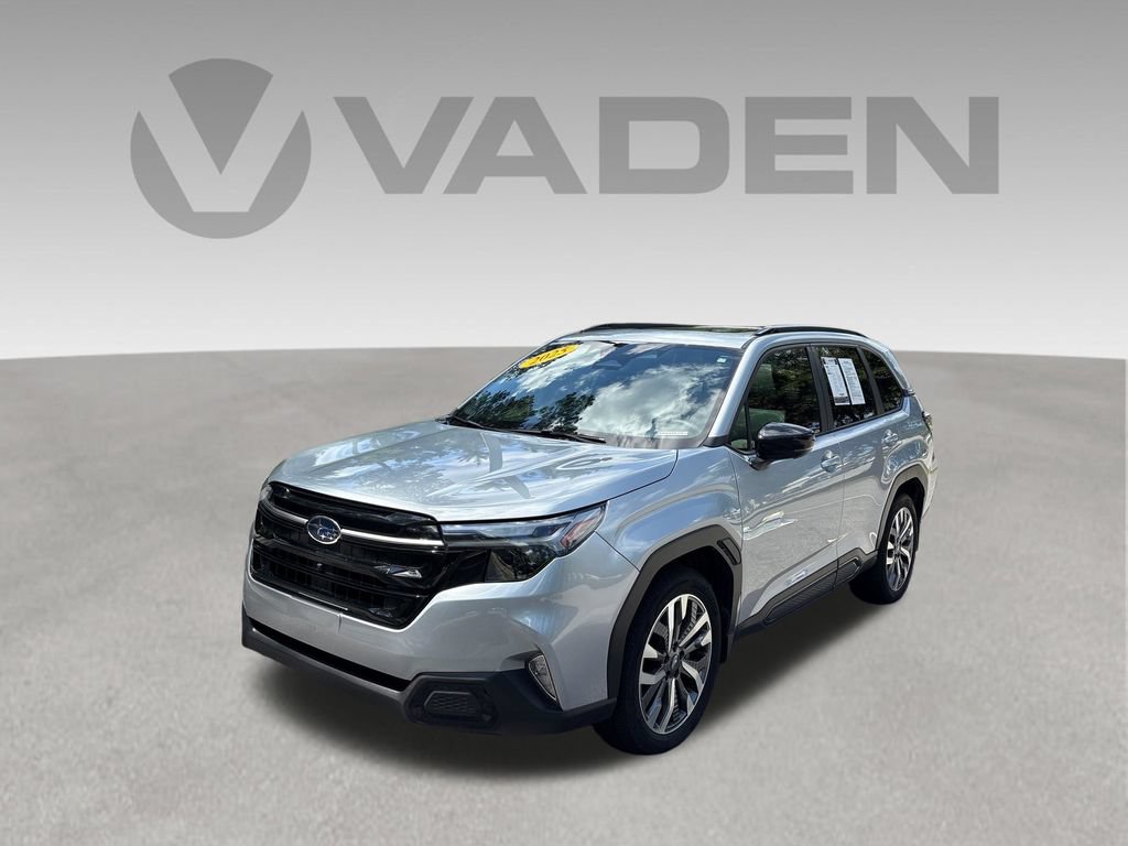 Used 2025 Subaru Forester Touring w/ Popular Package - Touring AWD/4WD image 1