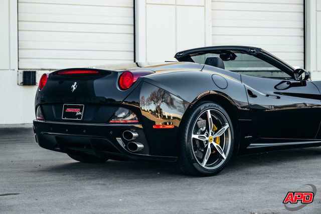Used 2014 Ferrari California image 60