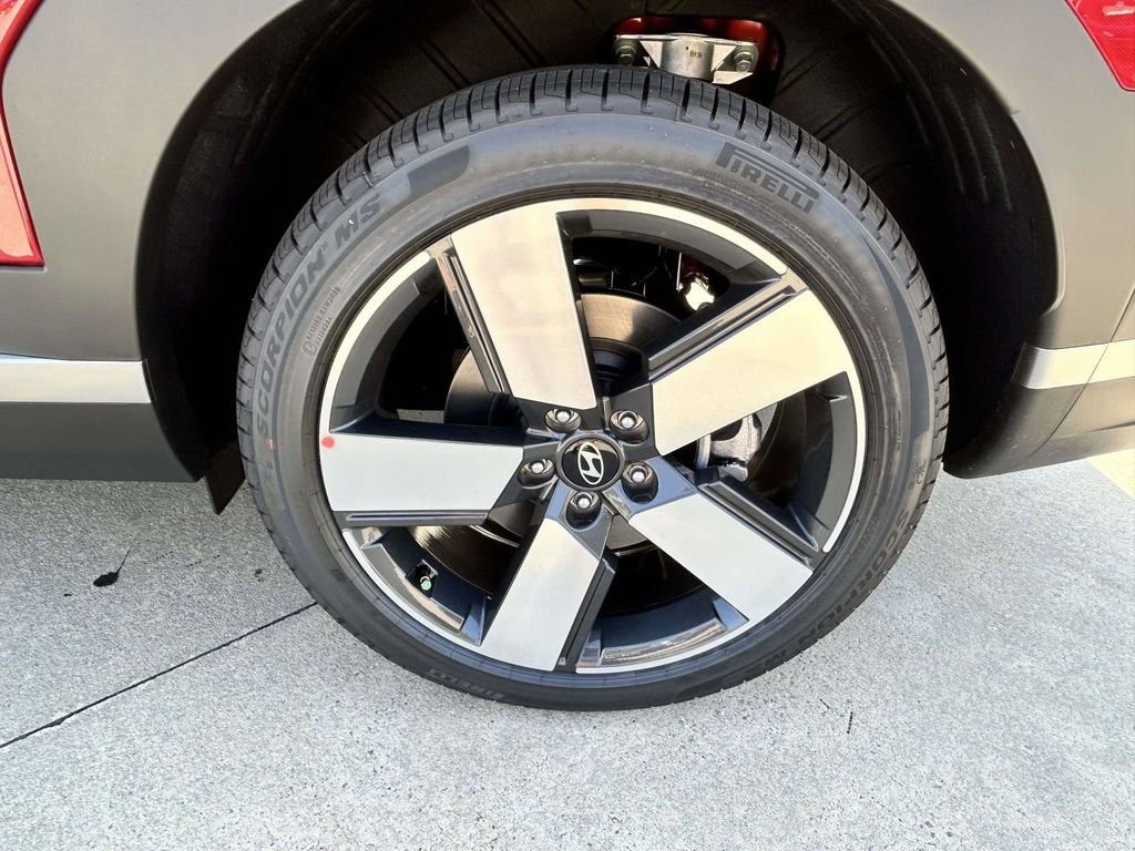 New 2027 Hyundai Santa Fe Limited FWD image 9