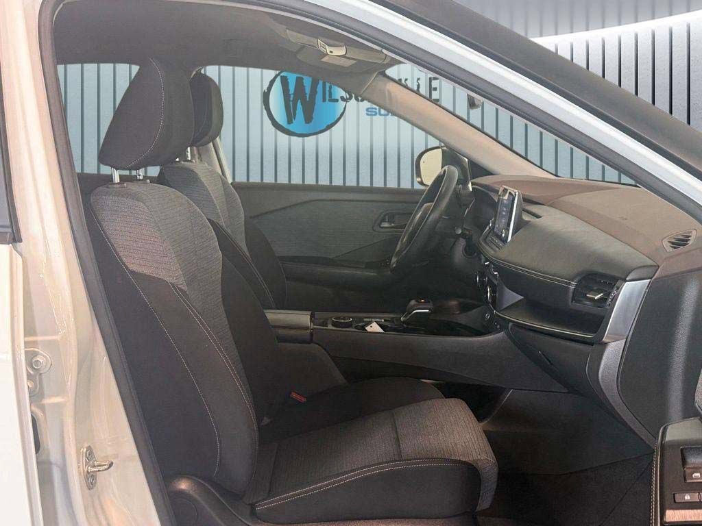 Used 2022 Nissan Rogue S AWD/4WD image 6