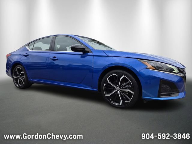 Used 2025 Nissan Altima 2.5 SR FWD image 8