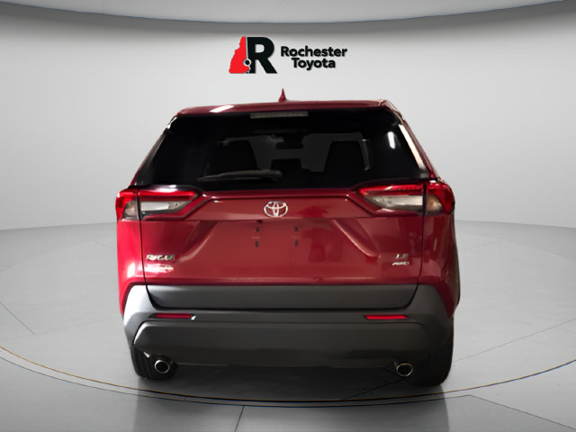 Used 2022 Toyota RAV4 LE AWD/4WD image 6
