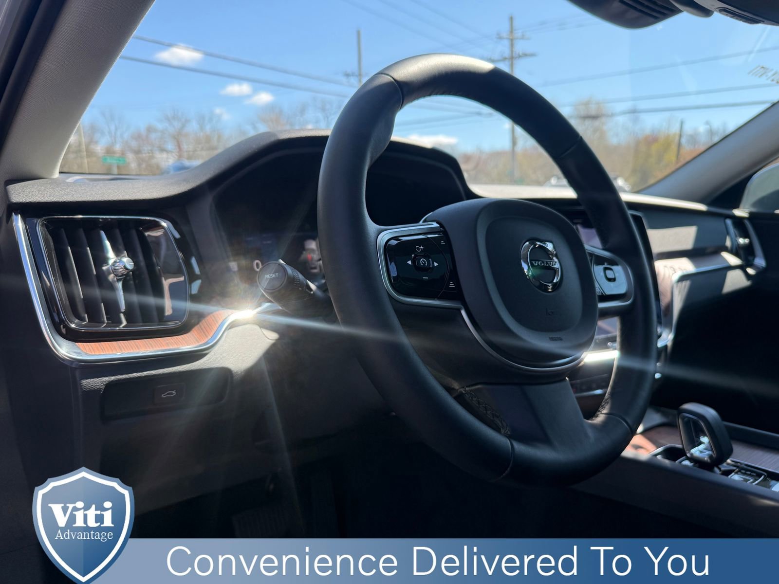 Certified 2025 Volvo V60 B5 Cross Country Plus AWD/4WD image 17