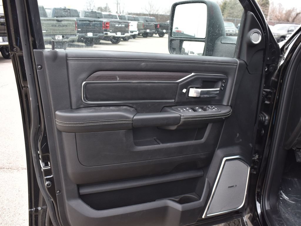 New 2026 RAM 3500 Laramie AWD/4WD image 11