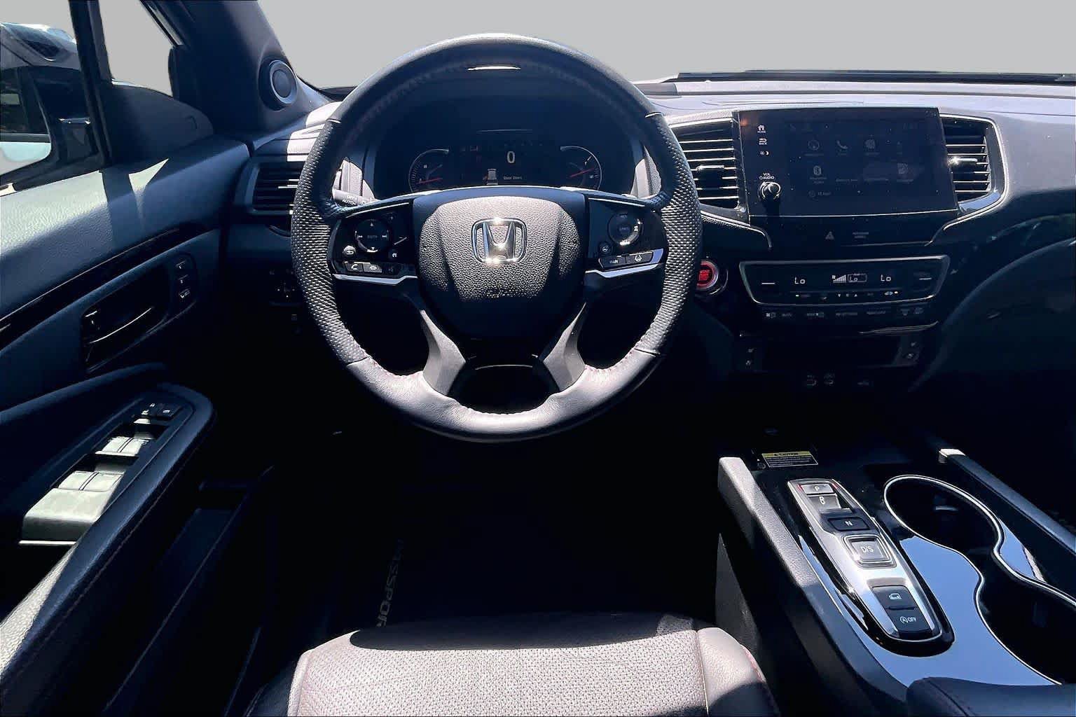 Certified 2024 Honda Passport Black Edition image 39