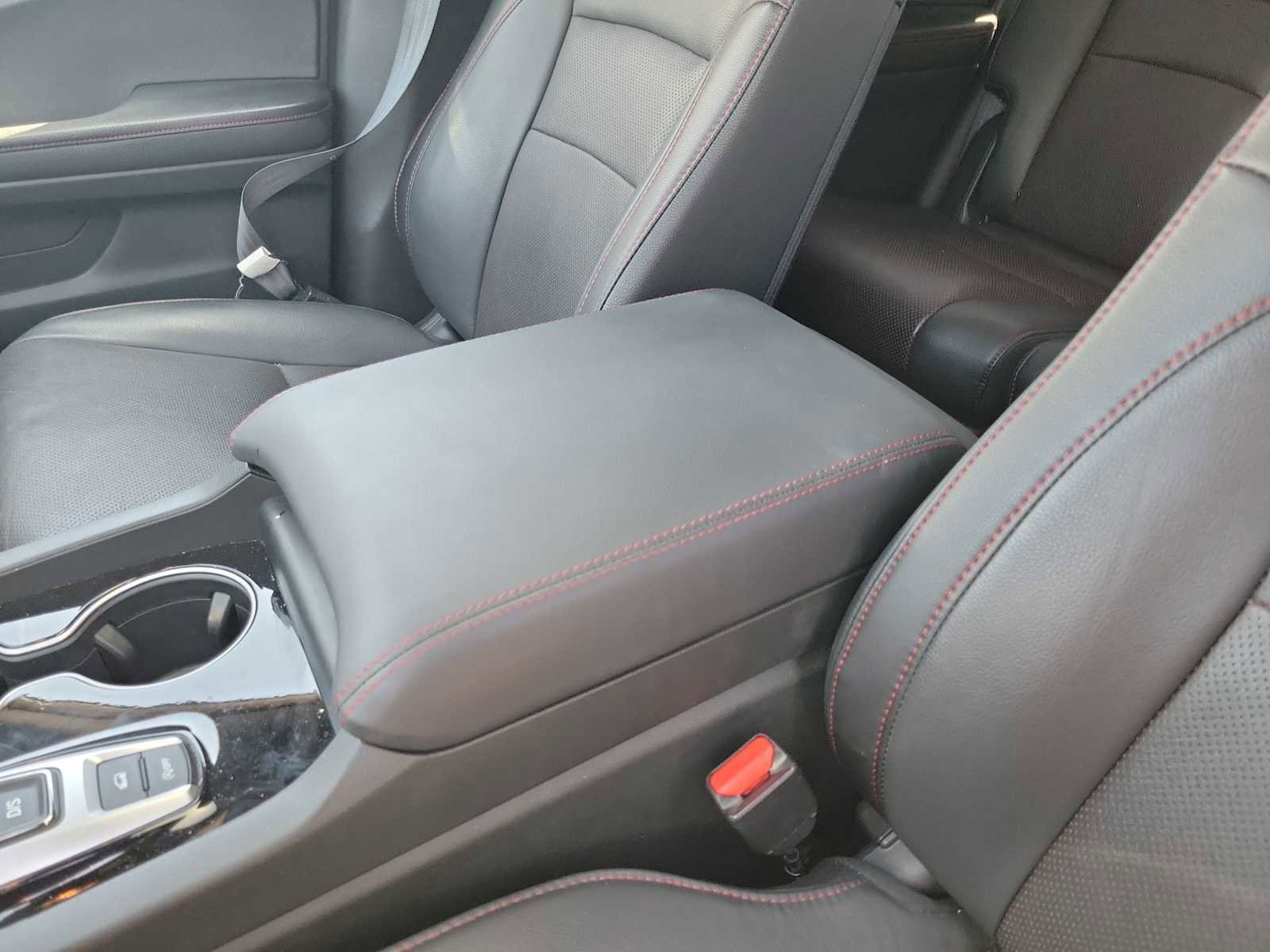 Used 2025 Honda Passport Black Edition image 12