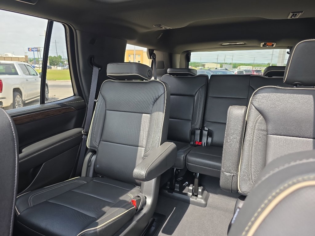Used 2022 Chevrolet Tahoe Premier w/ Texas Edition AWD/4WD image 8
