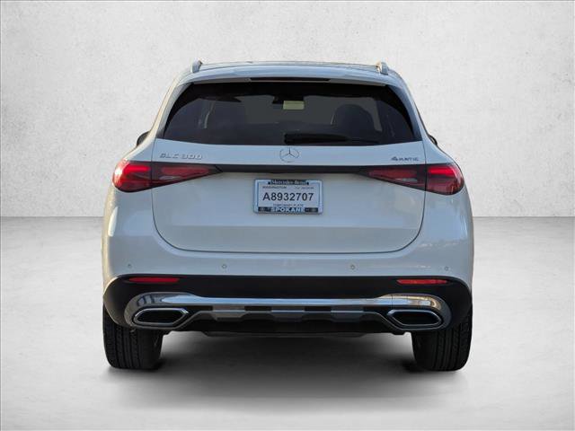Used 2025 Mercedes-Benz GLC 300 4MATIC image 8