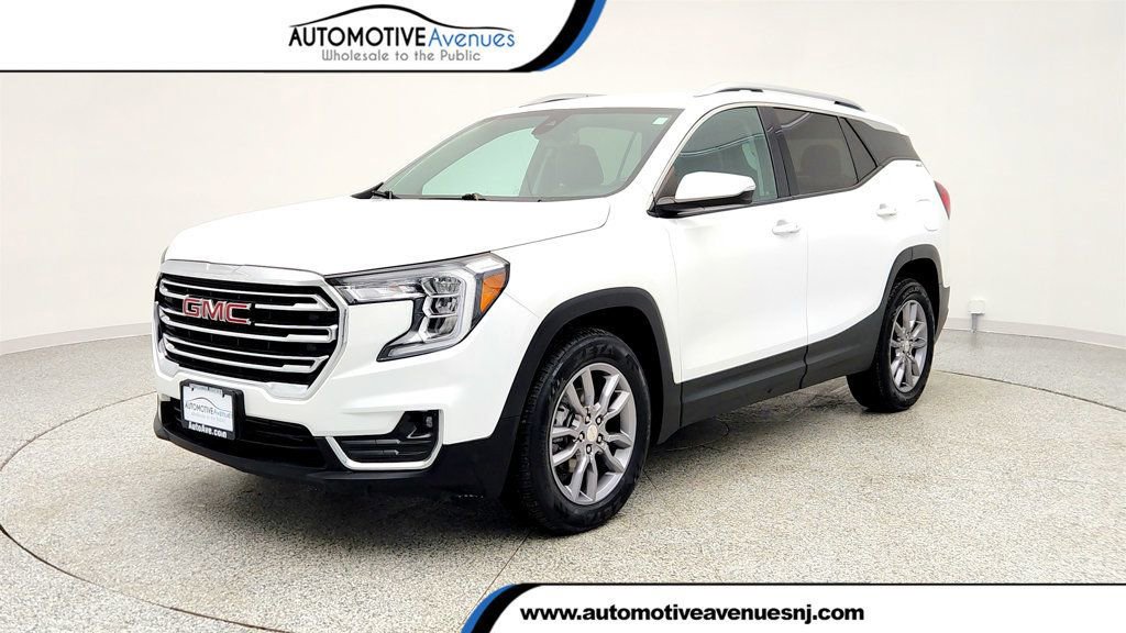 Used 2022 GMC Terrain SLT image 1