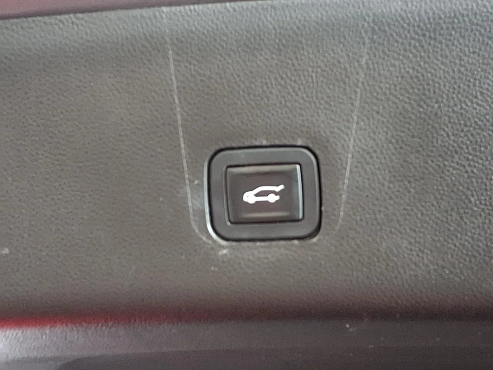 Used 2018 Chevrolet Traverse LT AWD/4WD image 7