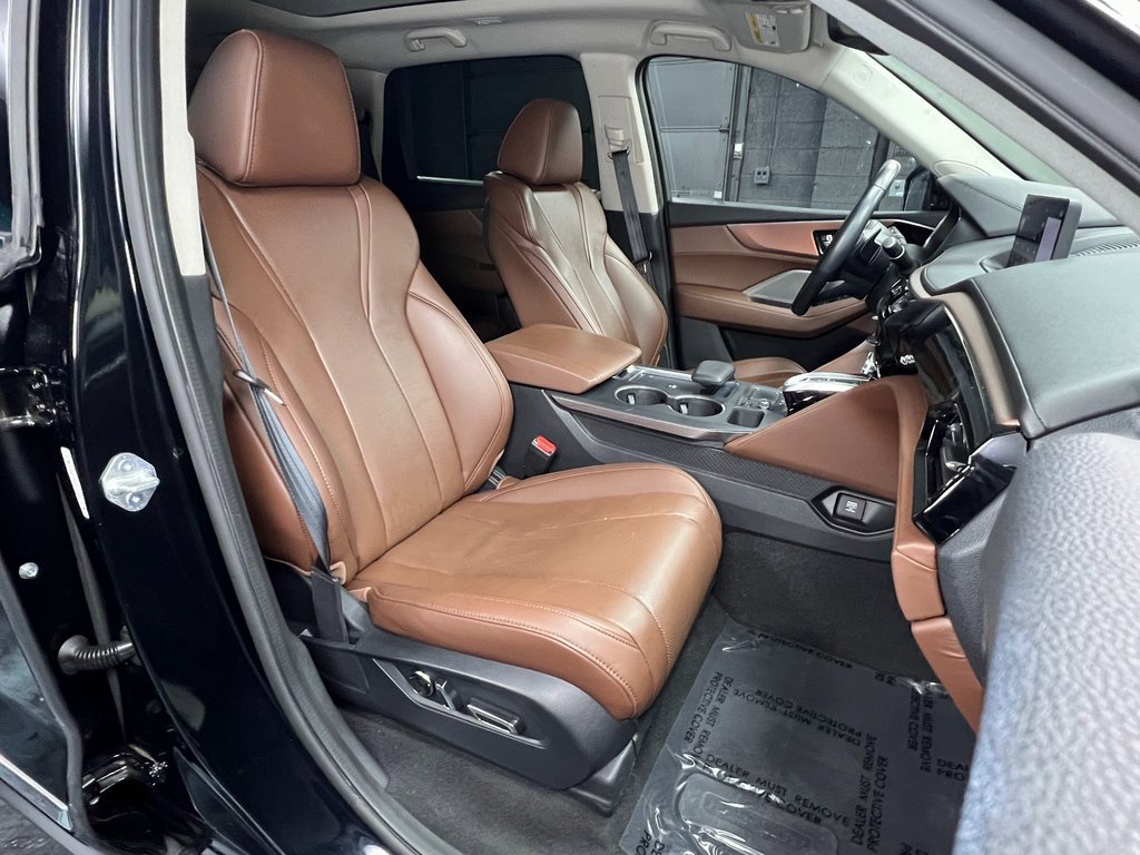 Used 2023 Acura MDX SH-AWD w/ Technology Package image 4