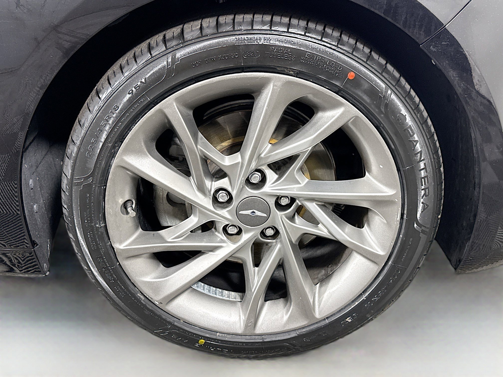 Used 2022 Genesis G70 2.0T RWD image 32