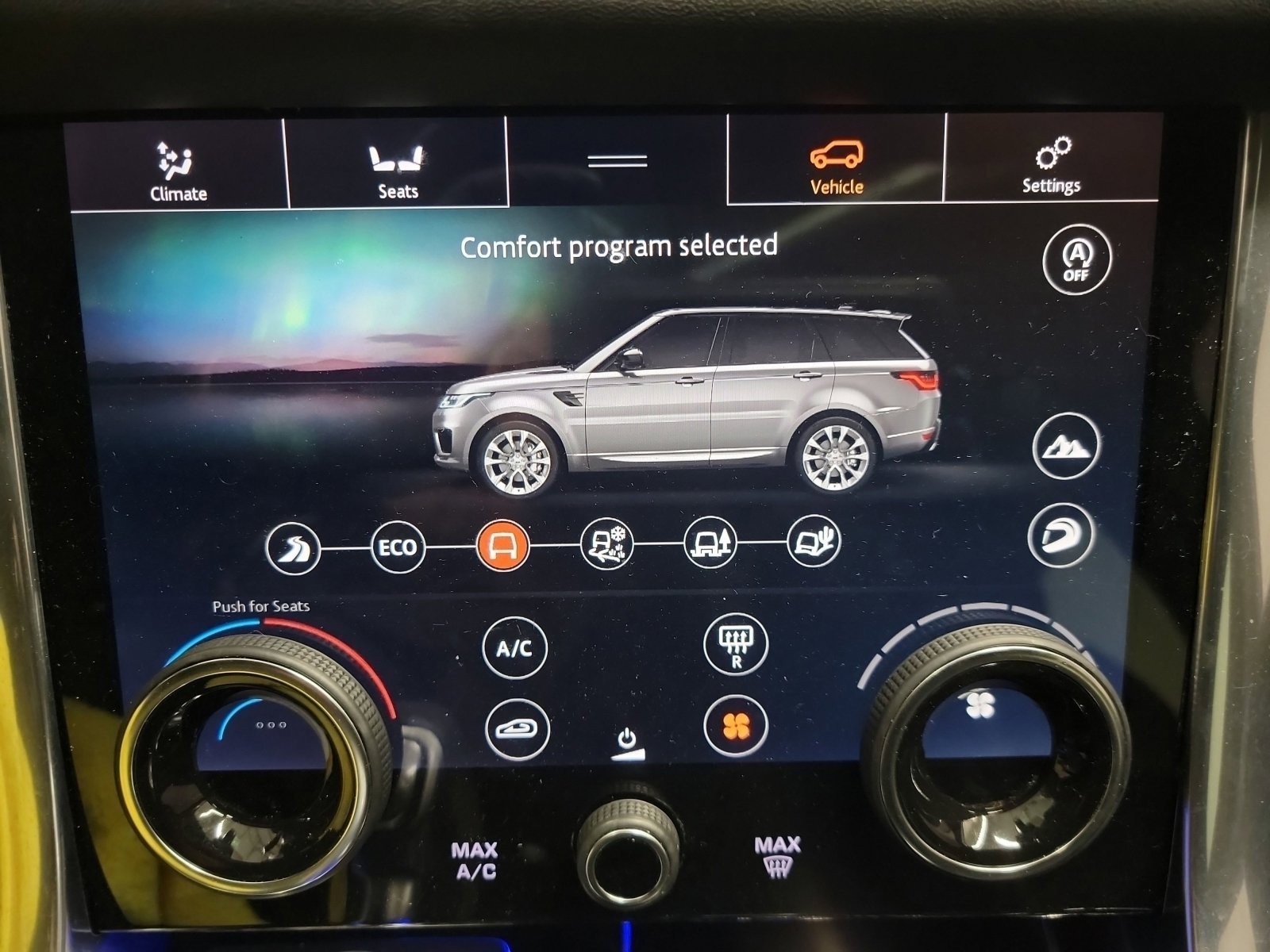 Used 2021 Land Rover Range Rover Sport HST image 21