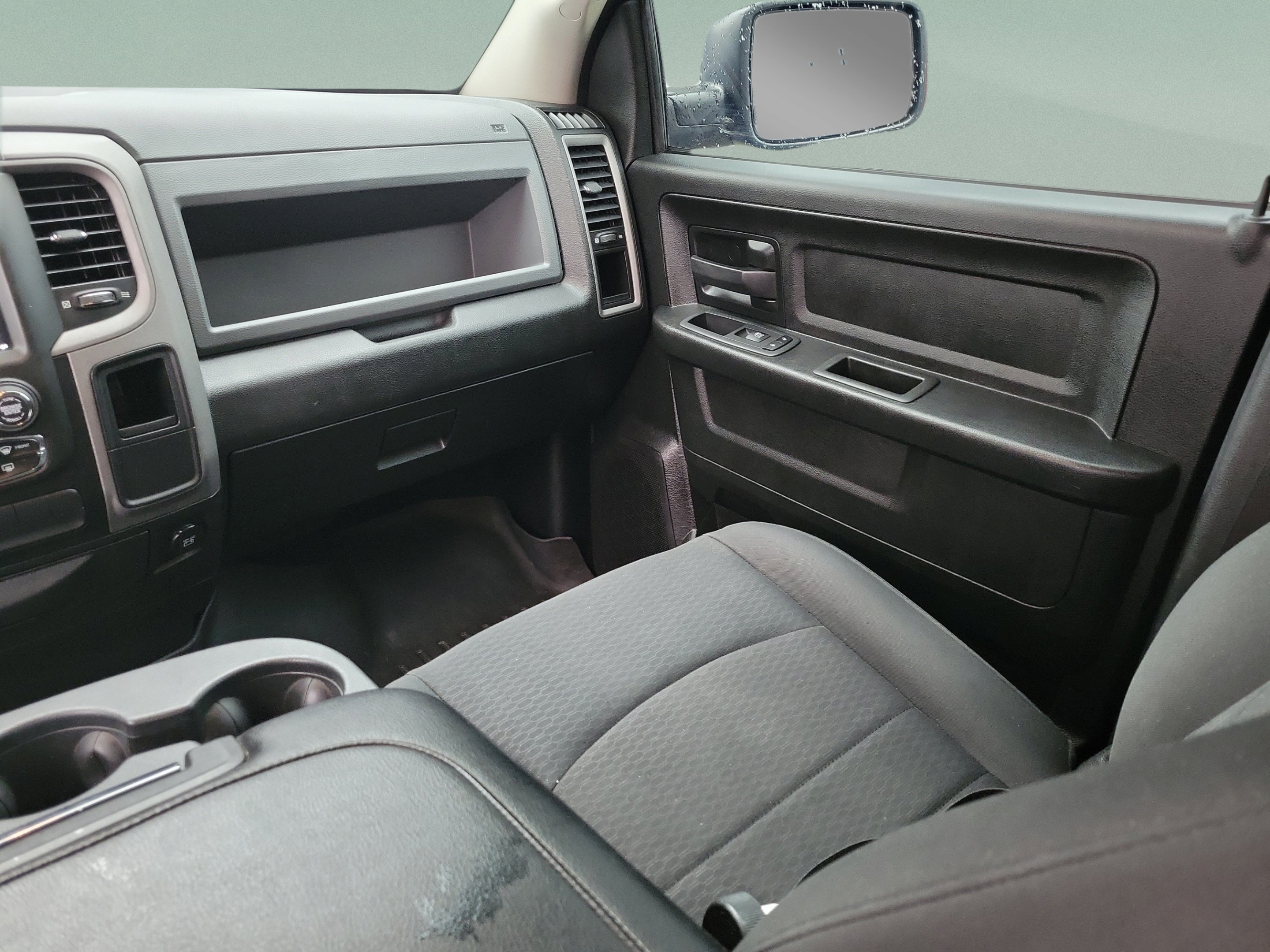 Used 2019 RAM 1500 Express w/ Express Value Package AWD/4WD image 11
