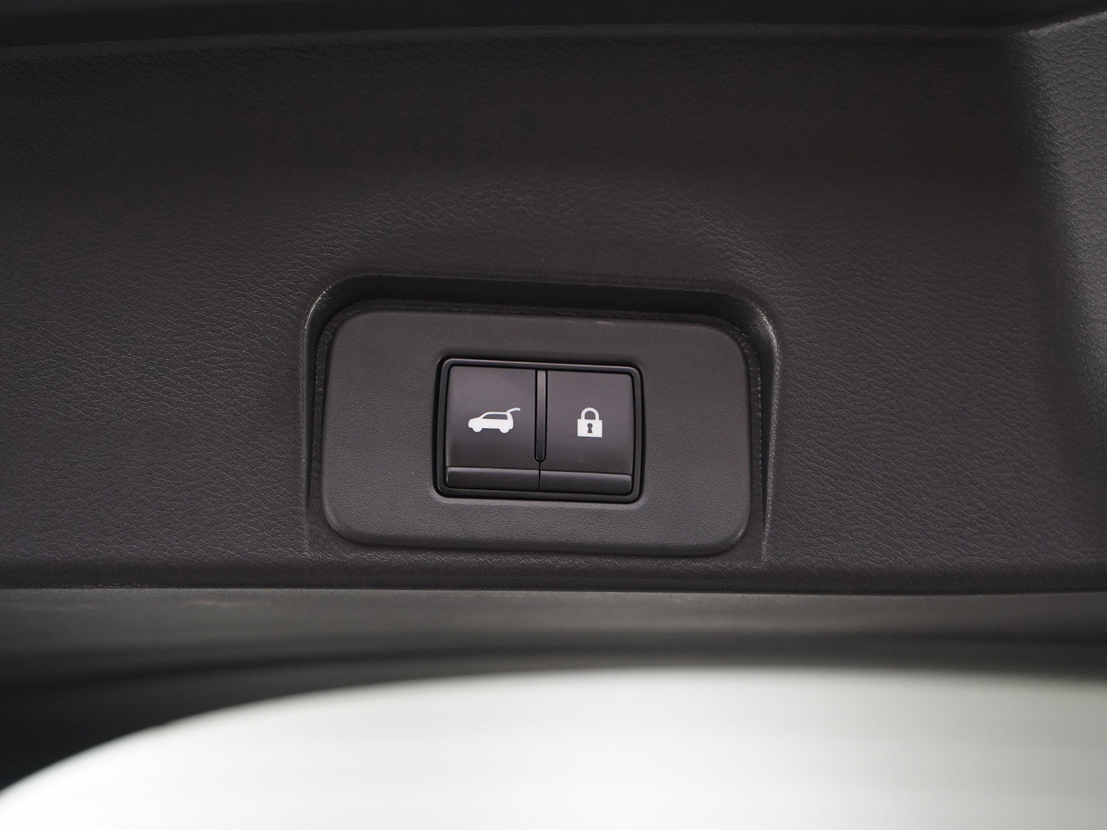 Used 2023 Nissan Rogue SV w/ SV Premium B Package image 20