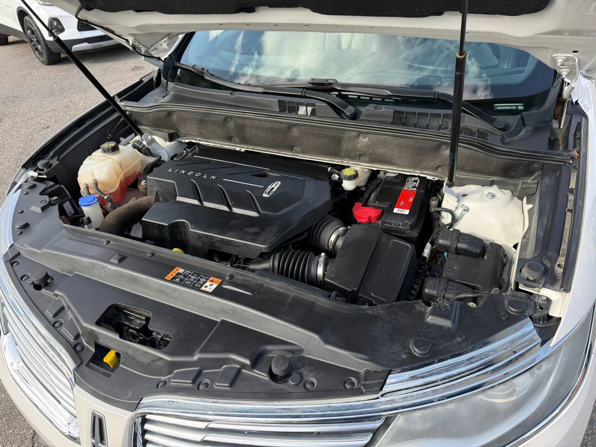 Used 2017 Lincoln MKX Premiere image 24