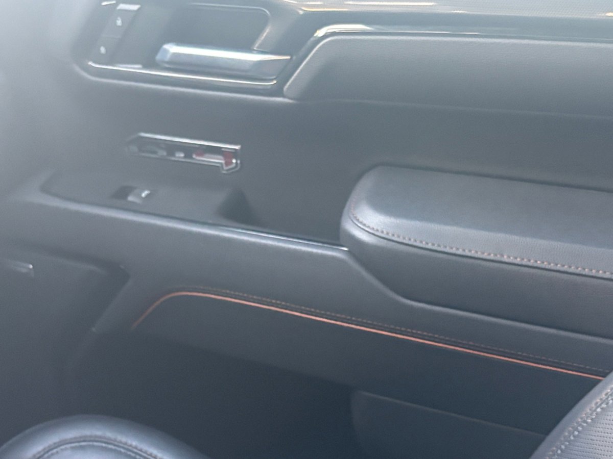 Used 2025 GMC Sierra 1500 AT4 w/ AT4 Premium Package image 30