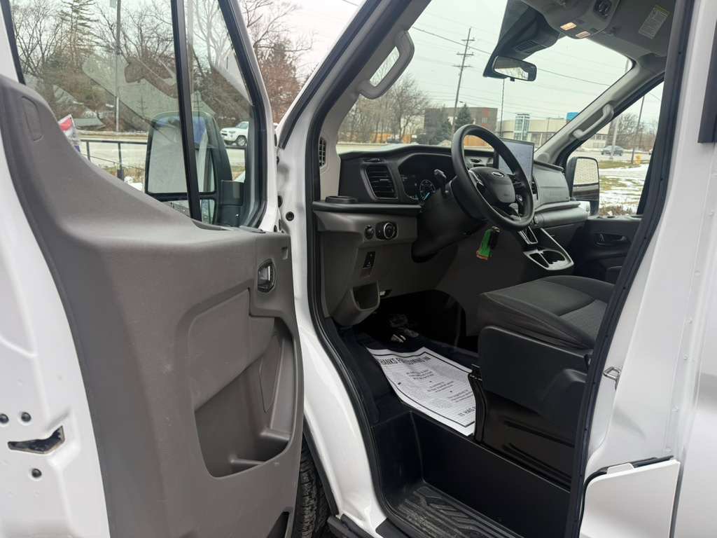 Used 2022 Ford Transit 350 XLT image 26