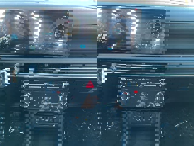 New 2026 Hyundai Tucson Blue SE image 10