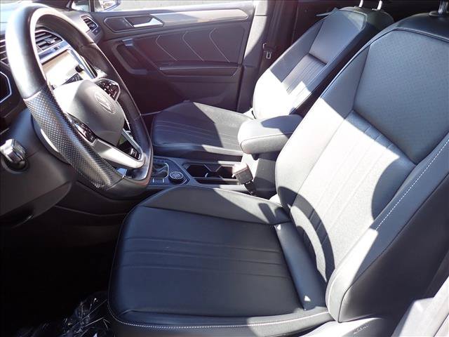 Used 2023 Volkswagen Tiguan SE R-Line AWD/4WD image 12
