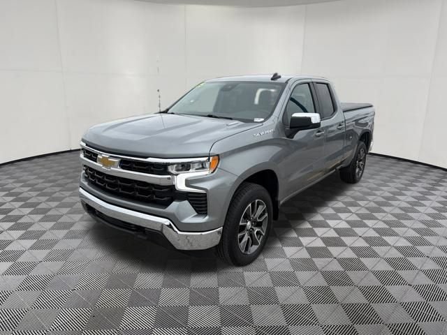 Used 2025 Chevrolet Silverado 1500 LT AWD/4WD image 13