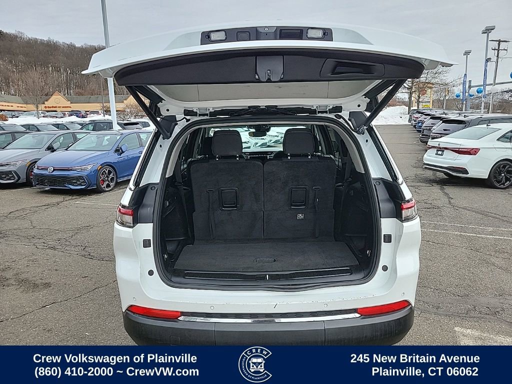 Used 2021 Jeep Grand Cherokee L Laredo w/ Luxury Tech Group I image 60