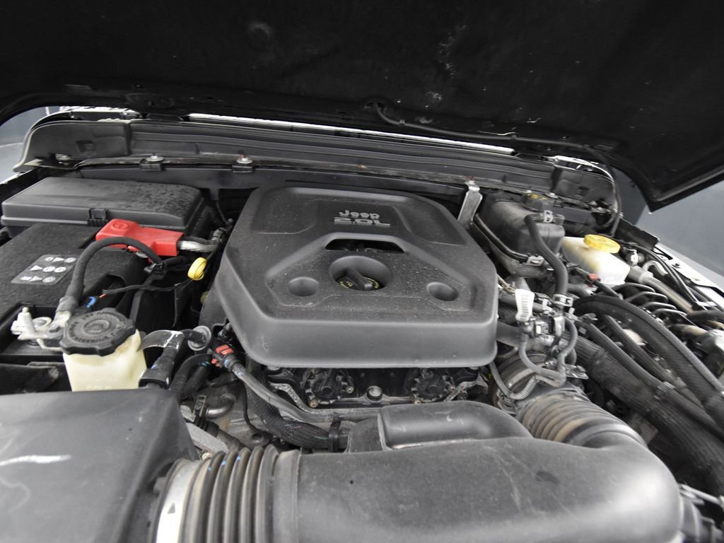 Used 2019 Jeep Wrangler Unlimited Sahara image 15